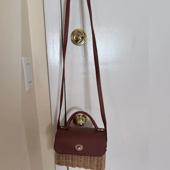 Brown Woven Handbag - Picture 3 of 3
